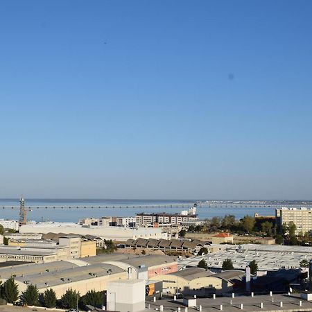 Vistas Sobre O Rio Tejo Apartment Lisbon Exterior photo