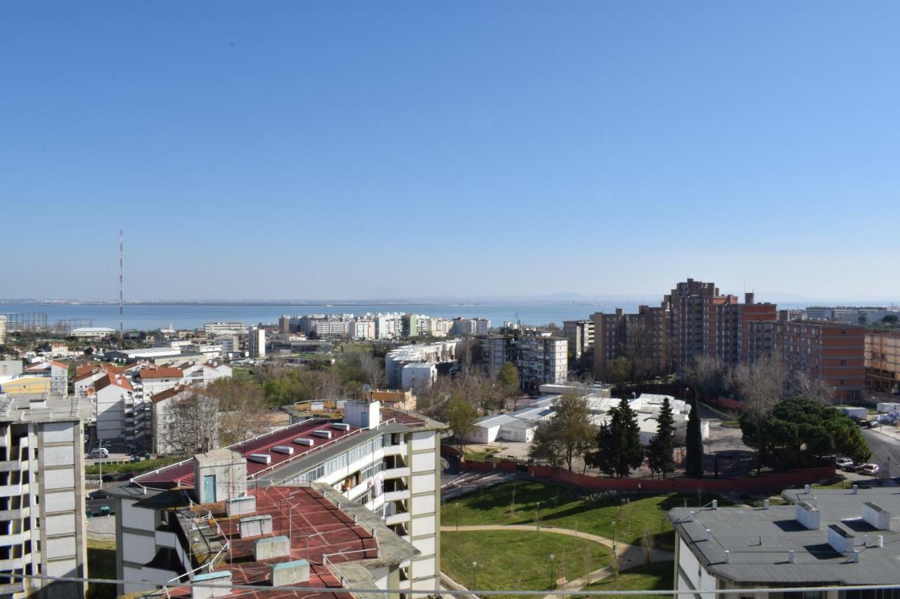 Vistas Sobre O Rio Tejo Apartment Lisbon Exterior photo